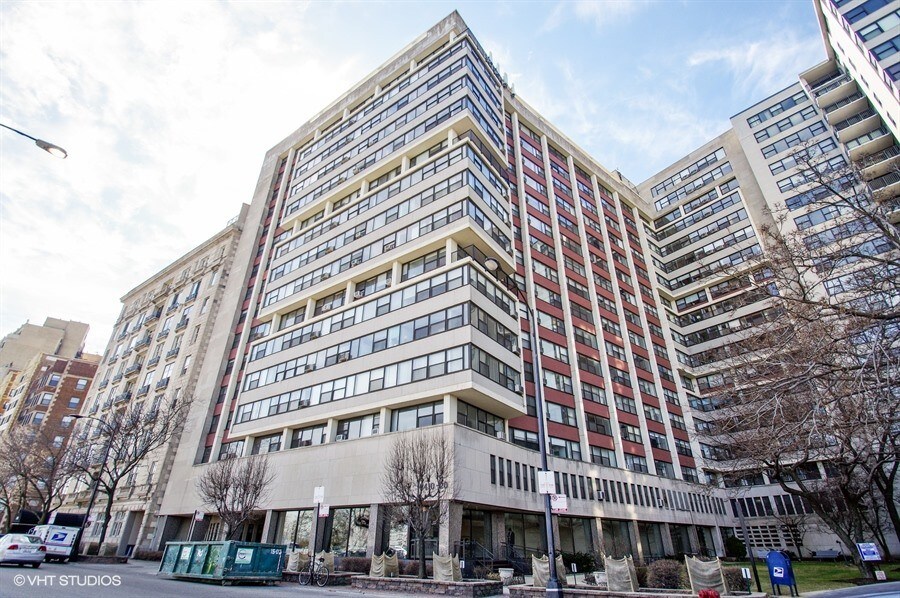 Photo - 3420 N Lake Shore Dr Apartment