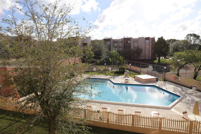 Photo - 13701 Kendale Lakes Cir Condo Unit B-314