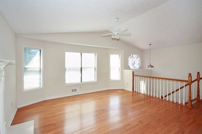 Photo - 348 Oconee Ln