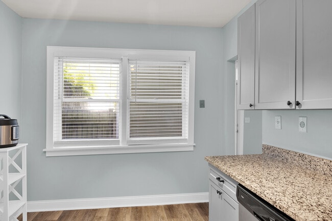 Photo - 2602 Riverside Dr