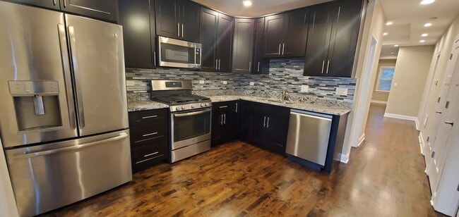 Photo - 4139 W Fletcher St Unidad 2