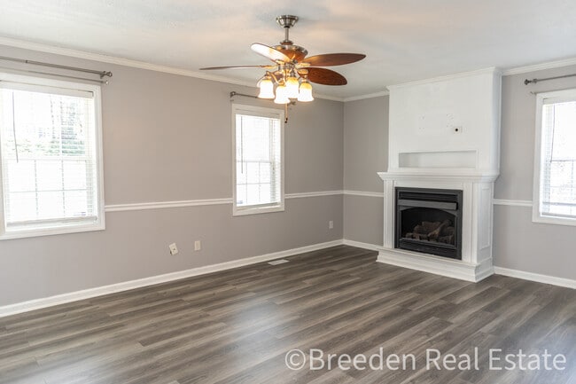 Photo - 220 Sequoyah Cir