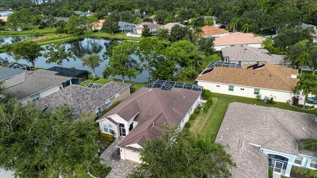 Photo - Luxurious 4-Bed Oasis with Outdoor Kitchen...