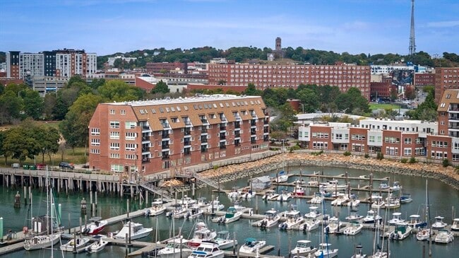 Photo - 154 Lynnway Unidad 309