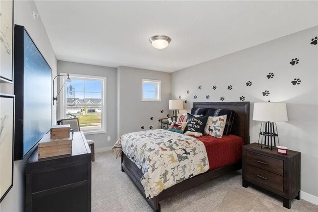 Photo - 11020 Yalta St NE