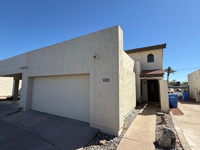 Building Photo - 7761 N 19th Dr