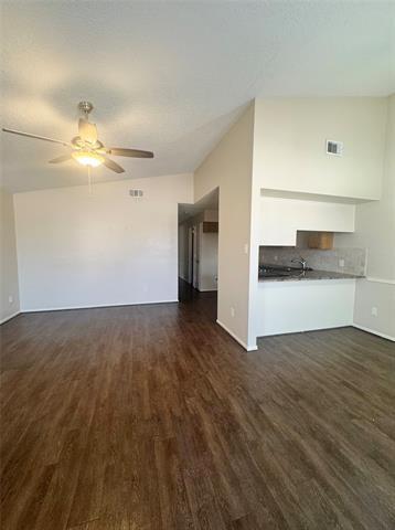 Photo - 1114 Suburban St