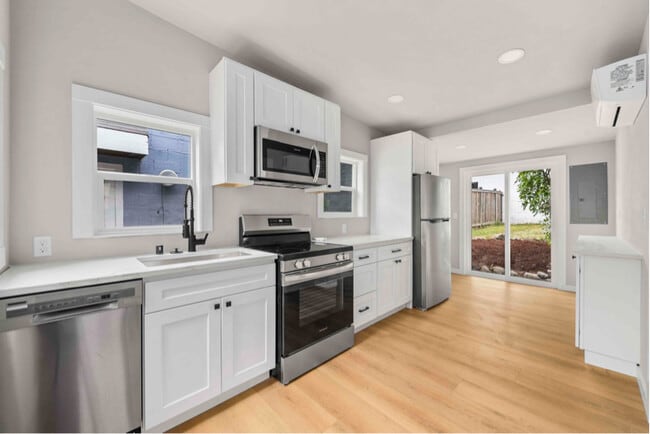 Photo - 8145 9th Ave SW