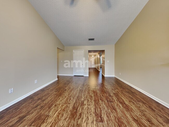 Photo - 530 Fallen Timbers Dr