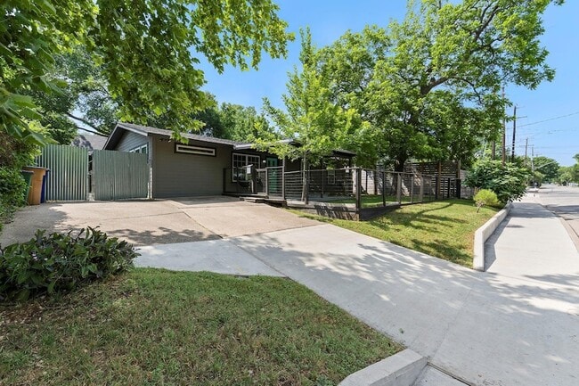 Photo - 3307 Garden Villa Ln