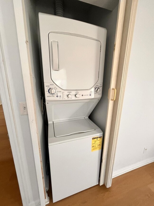 Photo - 116 N F St Unit 1