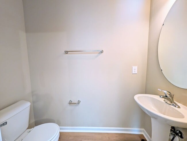 Photo - 4461 Middletown Dr