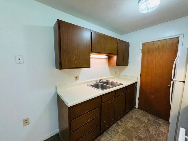 900B Progress Street