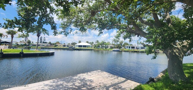 Photo - 485 N Shore Dr