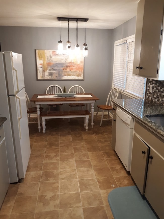 Photo - 1101 E 4th Ave