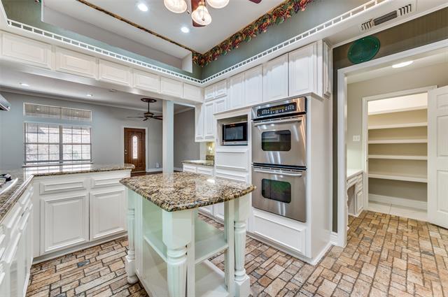 Building Photo - 908 McCoy Dr