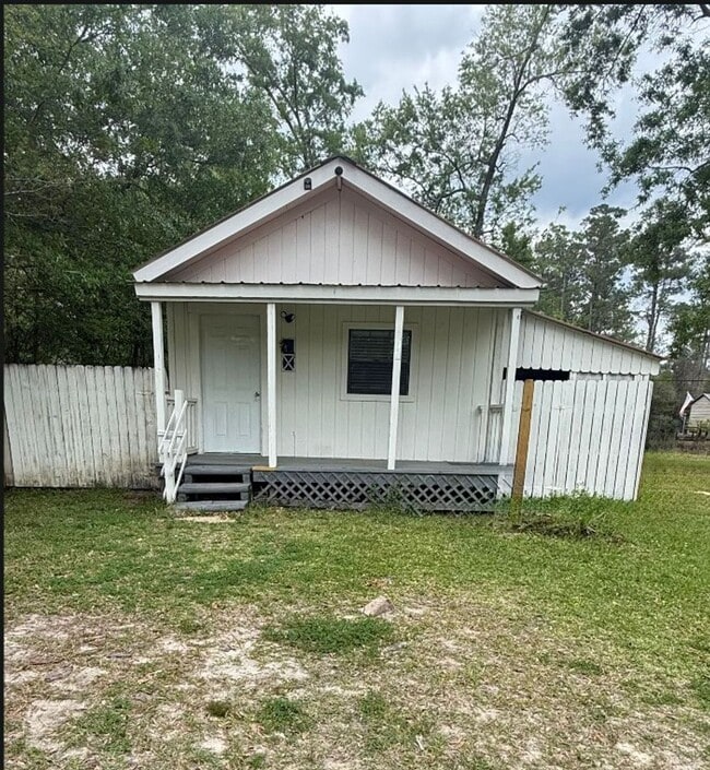 Building Photo - 2795 Dennis St