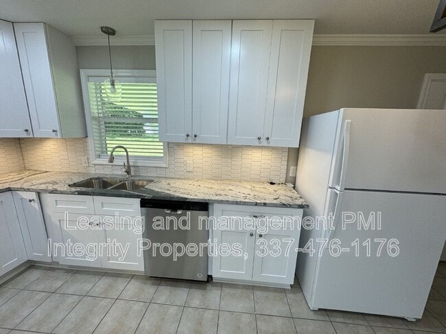 Photo - 305 Alice Dr