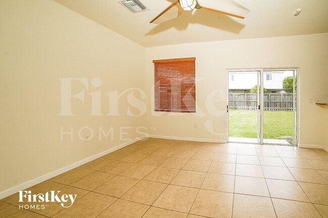 Photo - 3069 SE 5th Dr