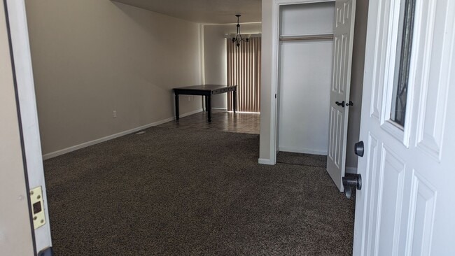 Photo - 3 Bed 2.5 Townhome
