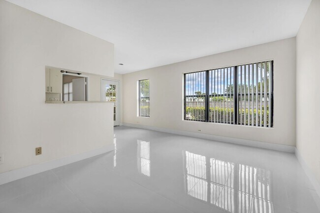 Photo - Cozy 2/1 Home in Sunrise!