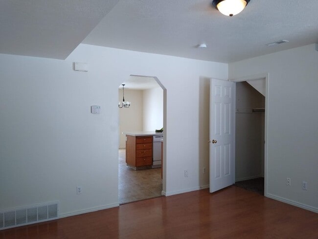 Photo - 128 W 1320 S