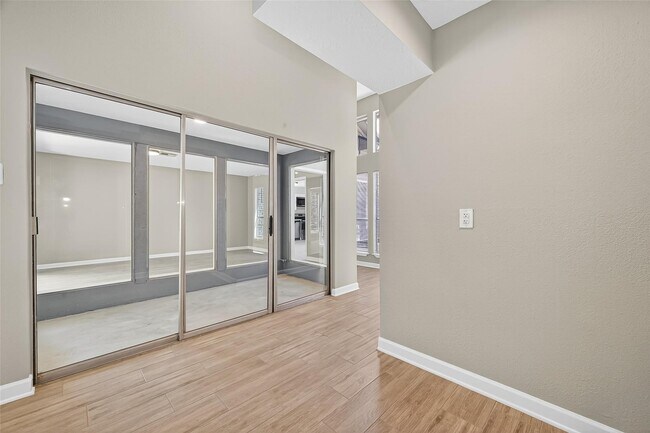 Photo - 5054 Pine Cliff Dr