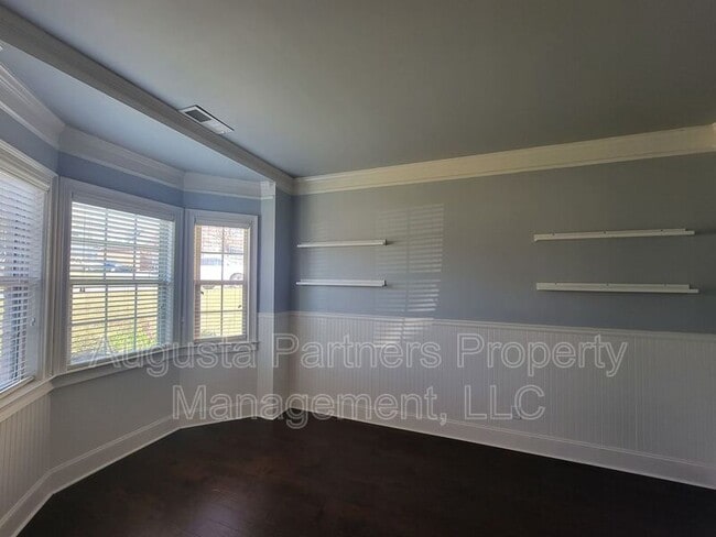 Photo - 325 Bellhaven Dr