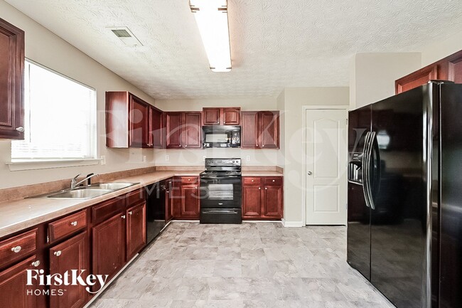 Photo - 180 Heaton Dr