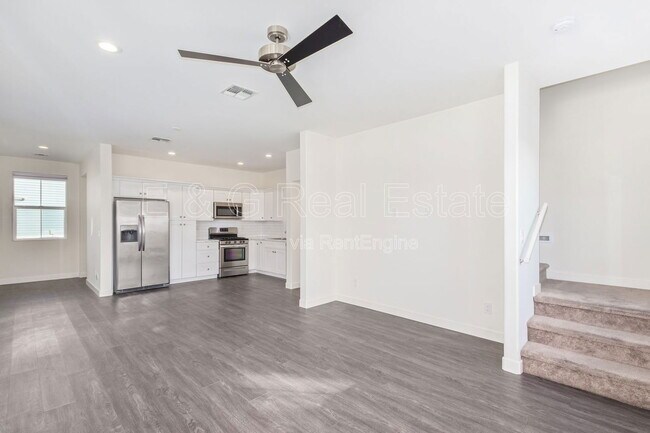 Photo - 3218 W Glendale Ave Unit 27