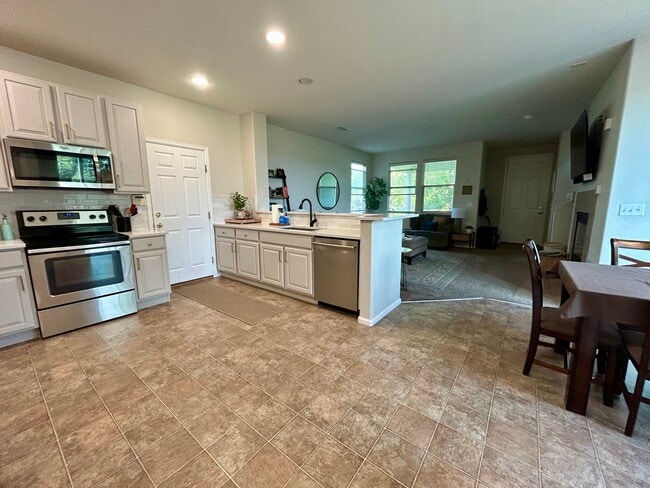 Kitchen - 3393 Florence Way