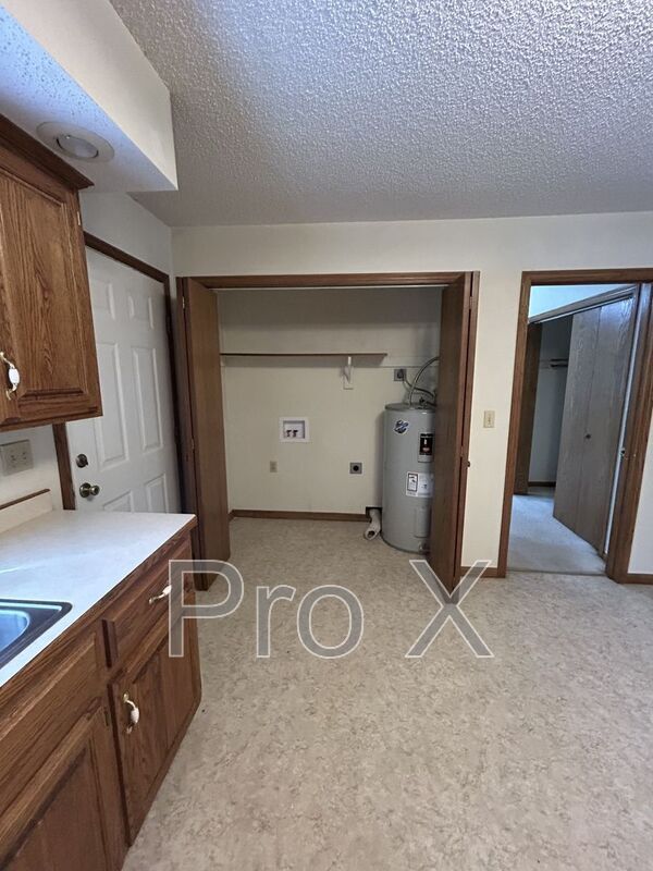 Photo - 514 E Monroe St