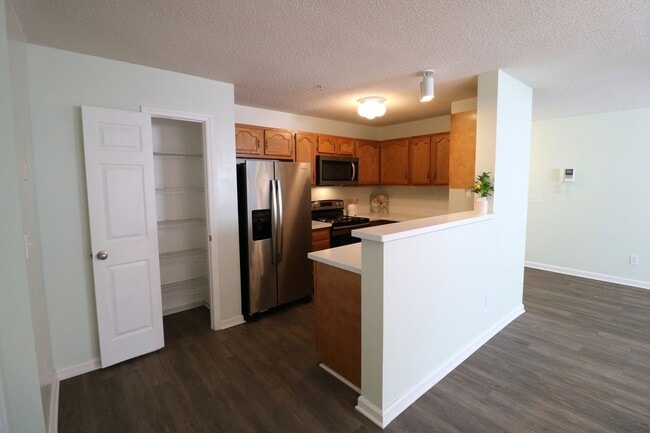 Photo - 214 Quietwood Dr