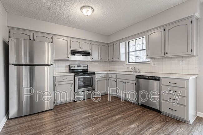 Photo - 604 NE Mimosa Dr