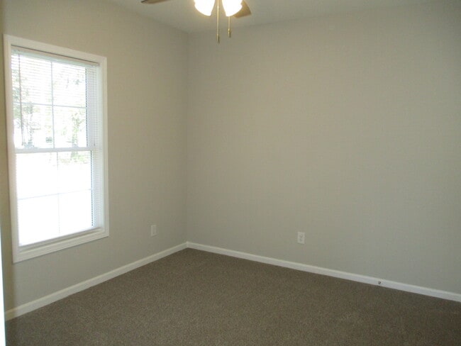 Photo - 91 Cunningham Rd Unit Cunningham Apartments