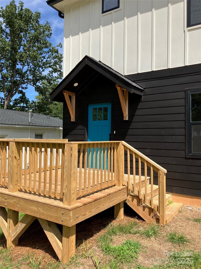 Photo - 19815 N Ferry St