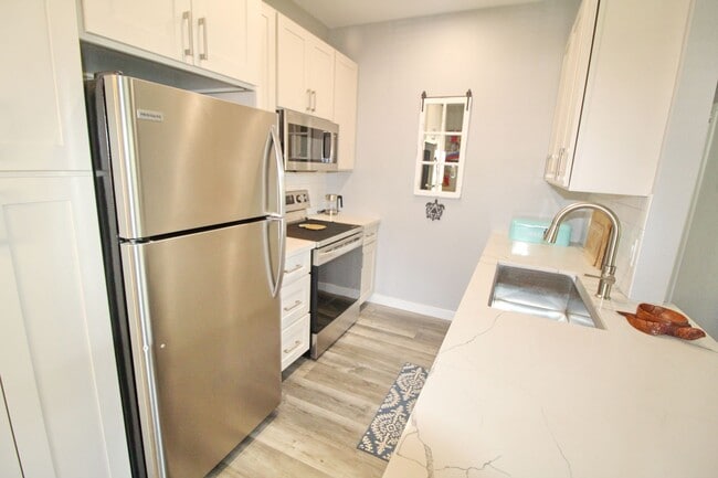 Photo - Newly Renovated from Floor to Ceiling and ... Unit 8-201