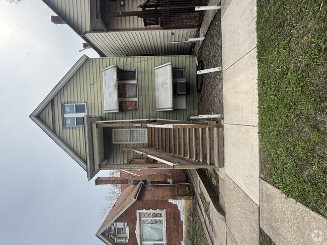 Building Photo - 2325 S Kirkland Ave Rental