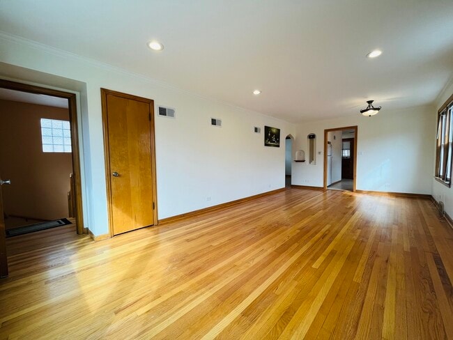 Photo - 5504 W Sunnyside Ave Unit 2