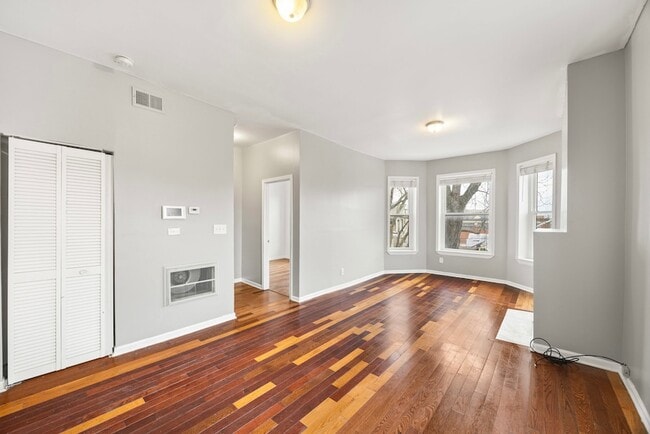 Photo - 6649 S Rhodes Ave