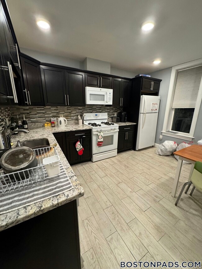 Photo - 15 Sewall St Unidad 3