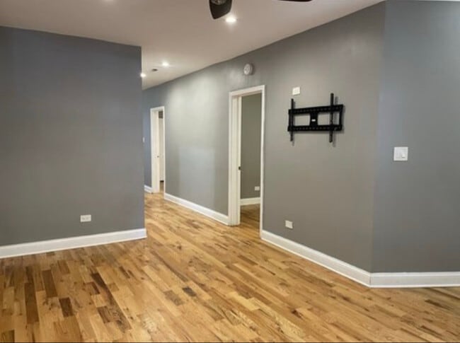 Photo - 4145 W Hirsch St