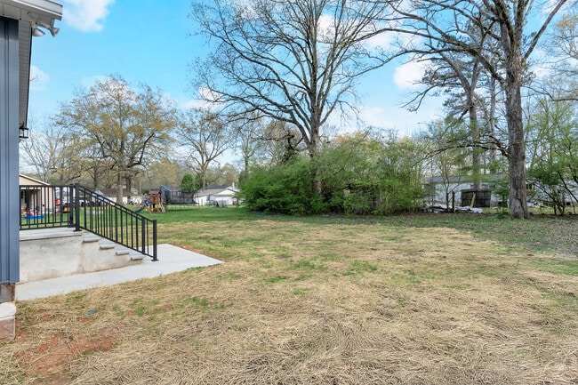 Photo - 530 Noblitt Ln