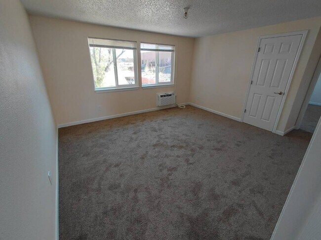 Photo - 5805 Secrest Drive #7 Unidad #7