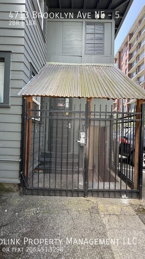 Photo - 4713 Brooklyn Ave NE Unit 5