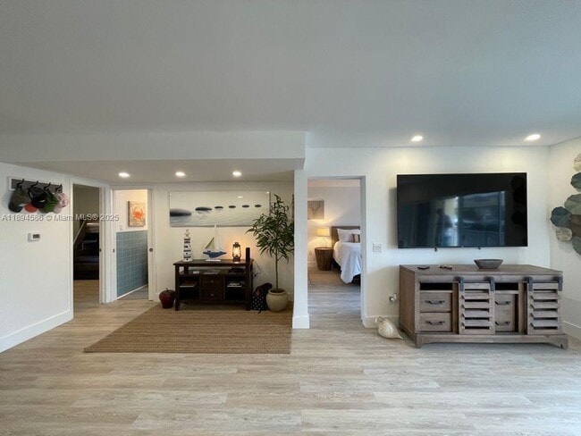 Photo - 3944 NE 167th St