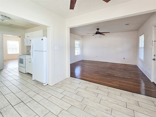 Photo - 5309 Avenue O