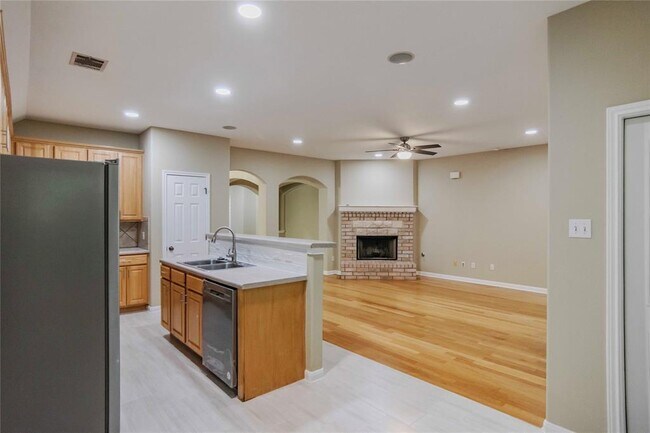 Photo - 1916 Barnett Dr