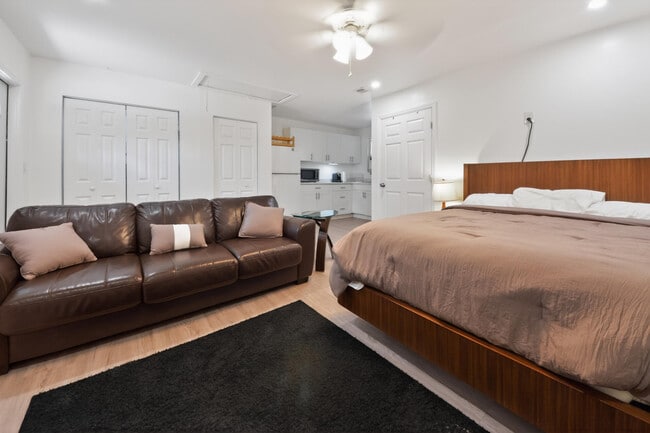 Photo - 10754 Tamis Trail Unit B