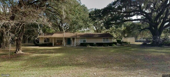 Building Photo - Windward Meadows 3BR/2BA on 1 Acre with Fenced Yard